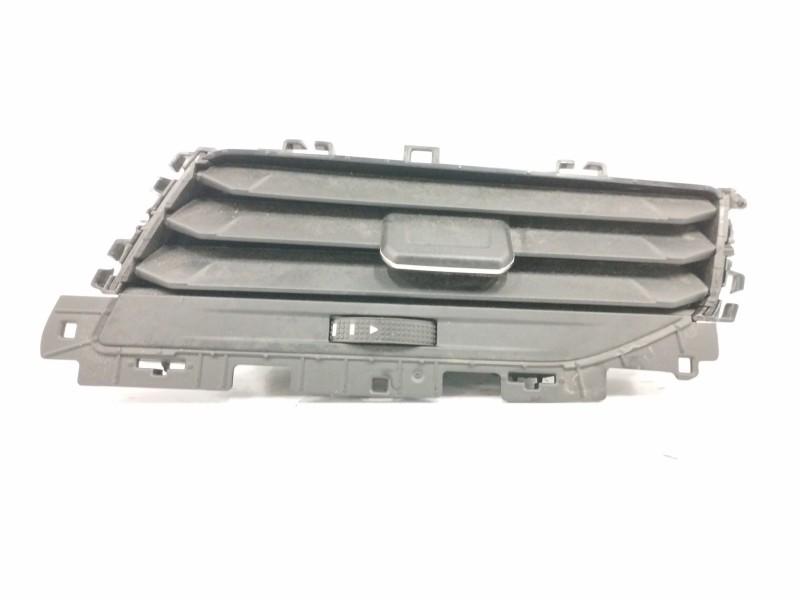 Recambio de rejilla aireadora para volkswagen polo gti referencia OEM IAM 2G1819704E LADO DERECHO 
