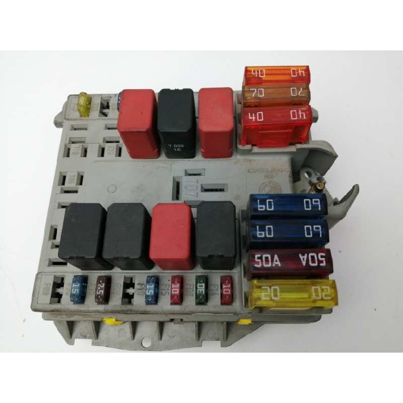 Recambio de caja reles / fusibles para fiat doblo cargo (223) 1.9 diesel cat referencia OEM IAM 46752706  