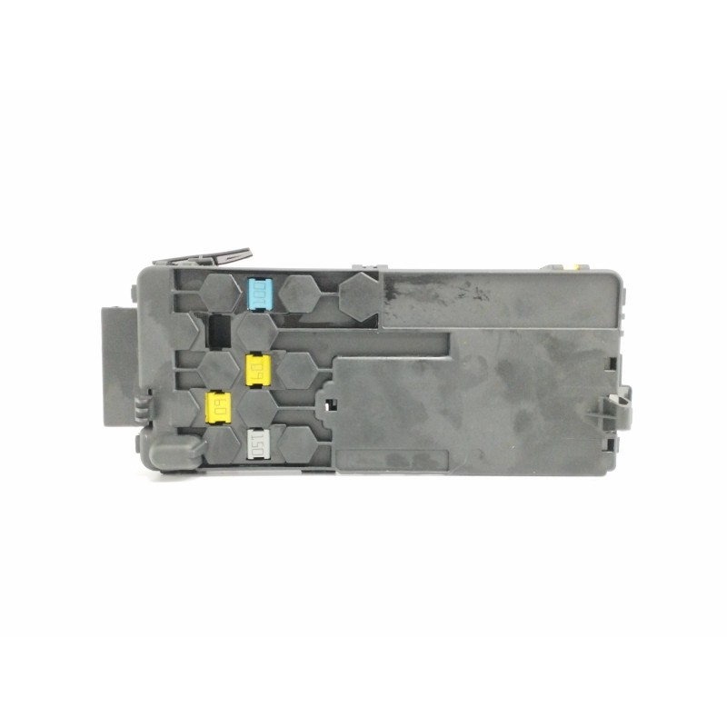 CAJA RELES / FUSIBLES