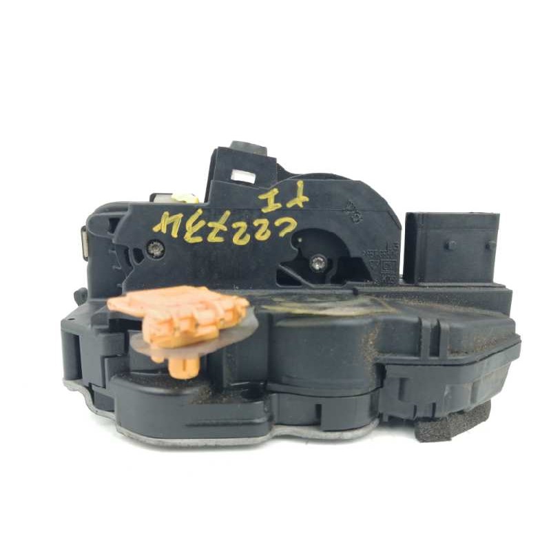 Recambio de cerradura puerta trasera izquierda para opel zafira tourer 1.6 cdti dpf referencia OEM IAM 3023881  