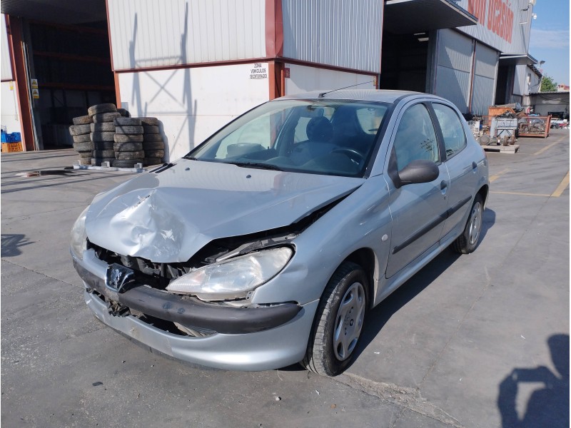 PEUGEOT 206 BERLINA
