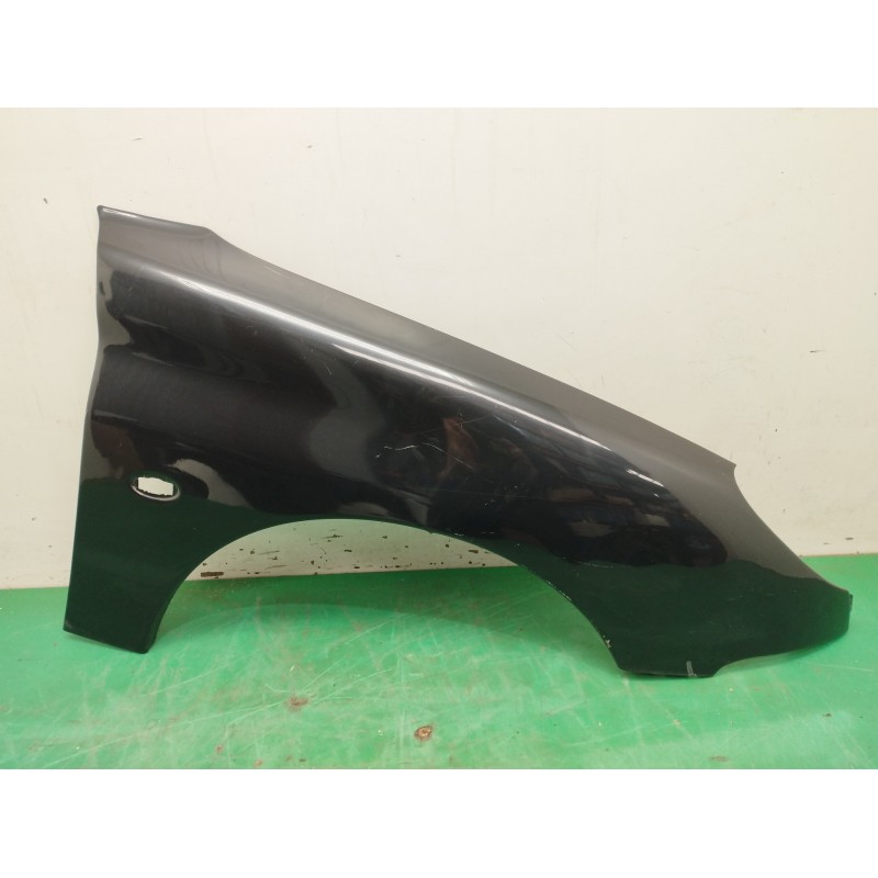 Recambio de aleta delantera derecha para peugeot 206 berlina 1.4 hdi referencia OEM IAM 7841L0  