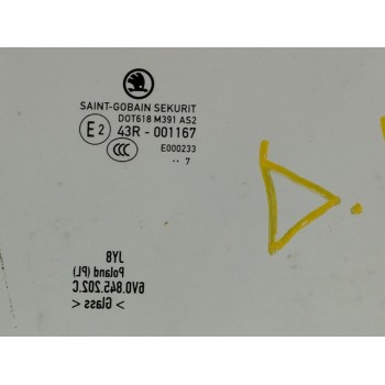 Recambio de luna delantera derecha para skoda fabia combi 1.0 mpi referencia OEM IAM 6V0845202C  