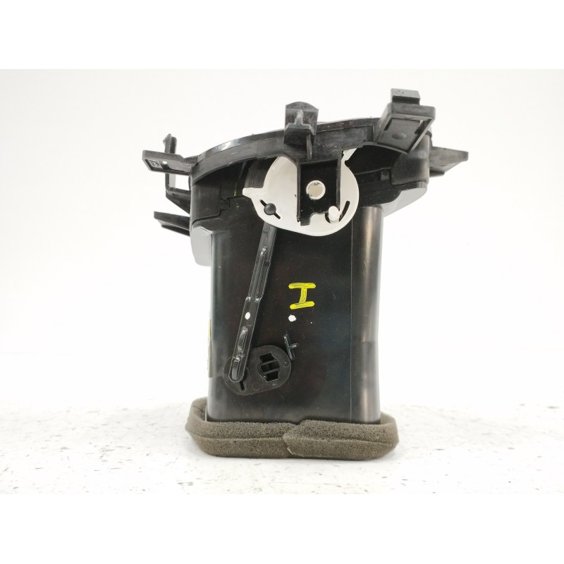 REJILLA AIREADORA LADO IZQUIERDO