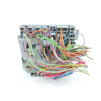 Recambio de caja reles / fusibles para fiat doblo ii (152) 1.6 jtdm 16v referencia OEM IAM 52028777  
