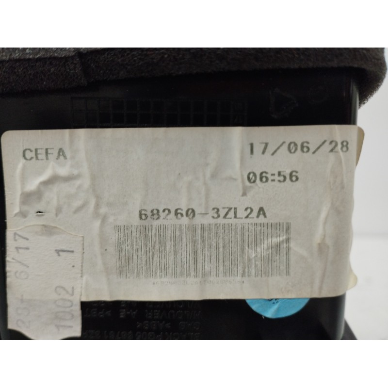 REJILLA AIREADORA CENTRAL DERECHA