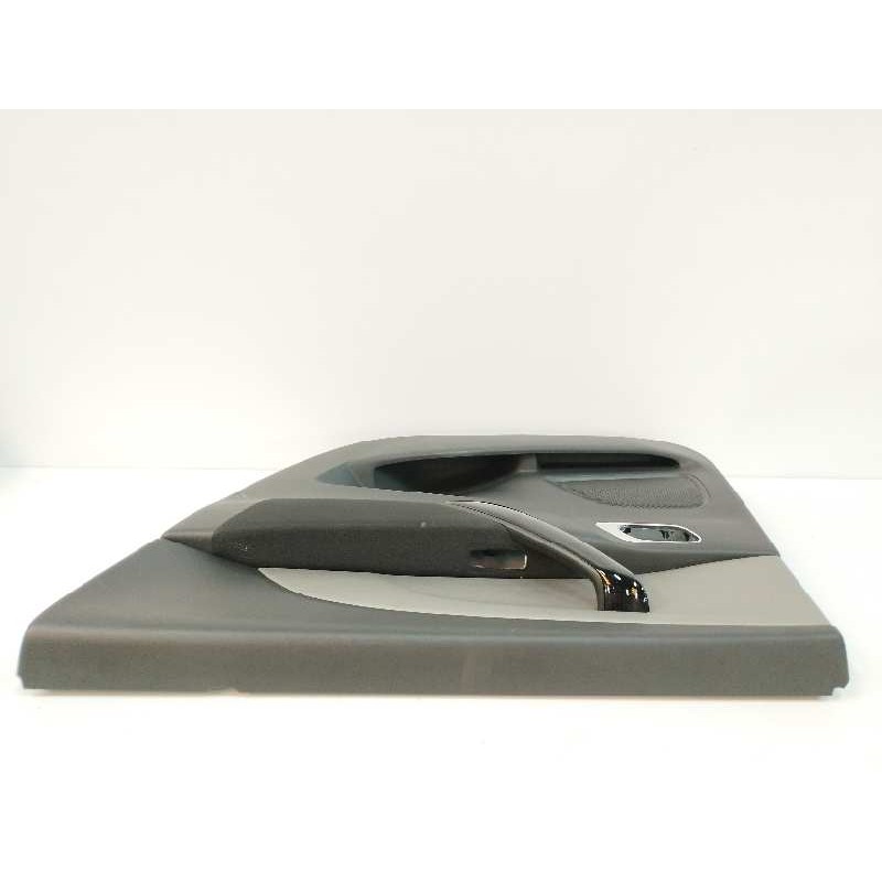 GUARNECIDO PUERTA DELANTERA DERECHA NEGRO