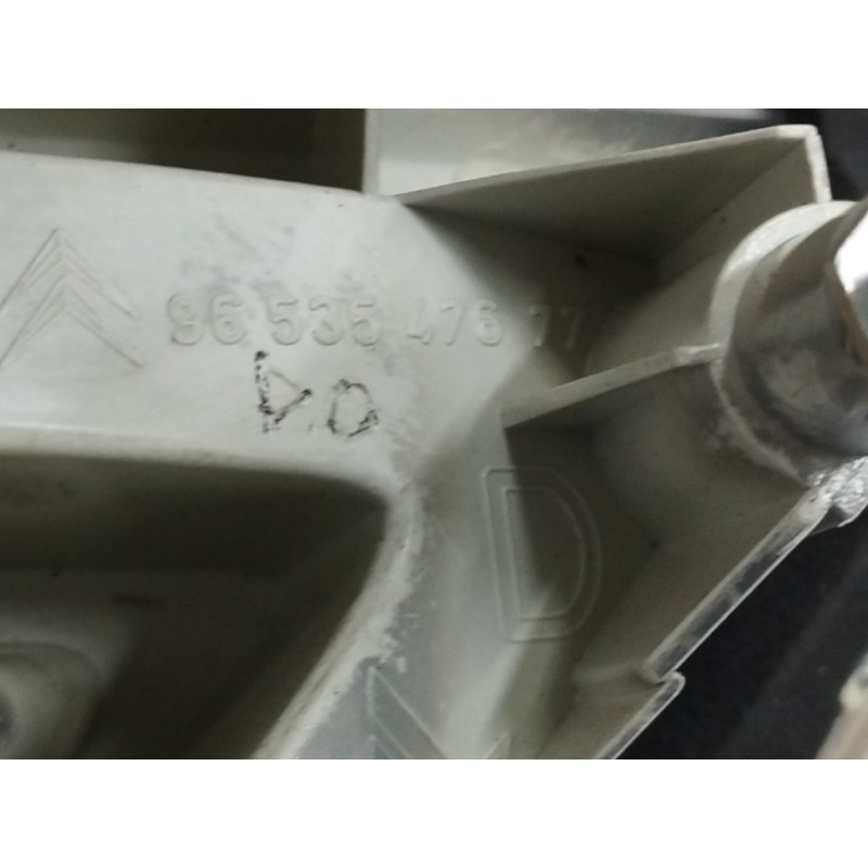 PILOTO TRASERO DERECHO INTERIOR