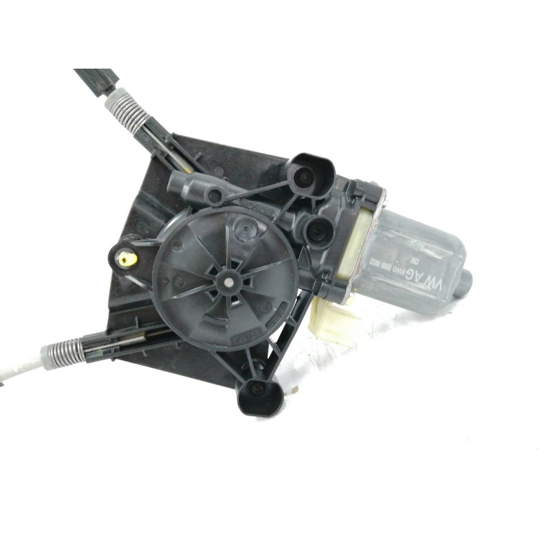 ELEVALUNAS DELANTERO IZQUIERDO