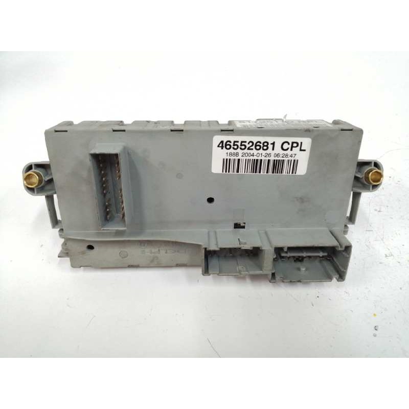 CAJA RELES / FUSIBLES 46552681