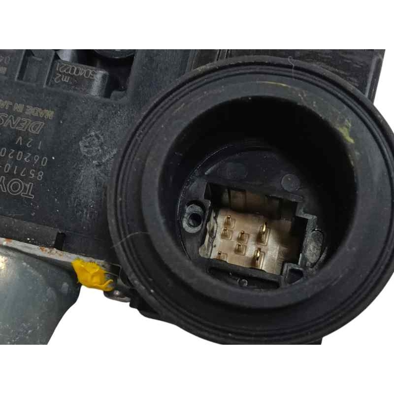 ELEVALUNAS DELANTERO DERECHO 8571042160