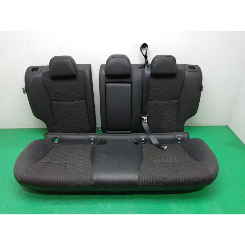 Recambio de asientos traseros para nissan pulsar hatchback (c13) 1.5 dci referencia OEM IAM   