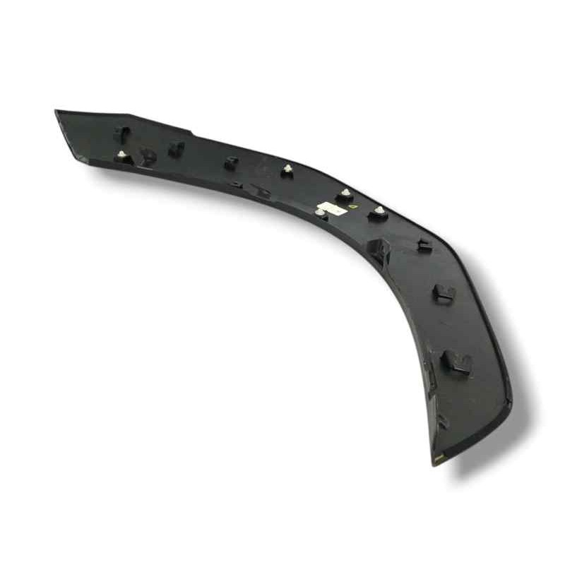 MOLDURA ALETA DELANTERA DERECHA