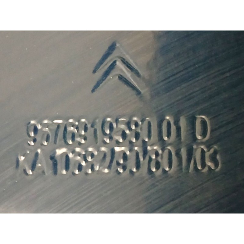 ALETA DELANTERA DERECHA 967691968001D