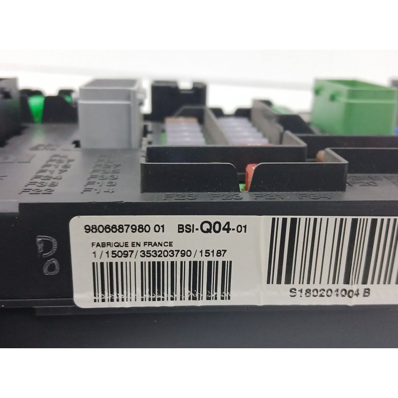 CAJA RELES / FUSIBLES A2C53383165