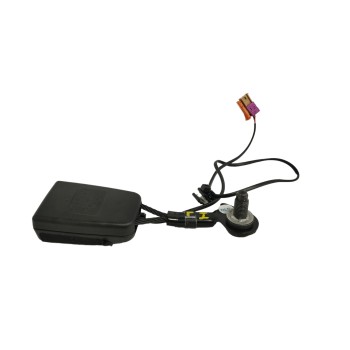 Recambio de enganche cinturon derecho para opel meriva b 1.7 16v cdti referencia OEM IAM 13285843 TRASERO 