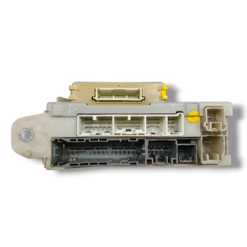 Recambio de caja reles / fusibles para lexus is200 (ds2/is2) 2.2 d-cat referencia OEM IAM 8273053020  
