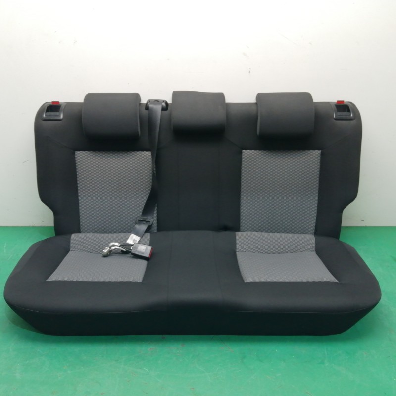 Recambio de asientos traseros para volkswagen polo (6r1) 1.4 fsi referencia OEM IAM   