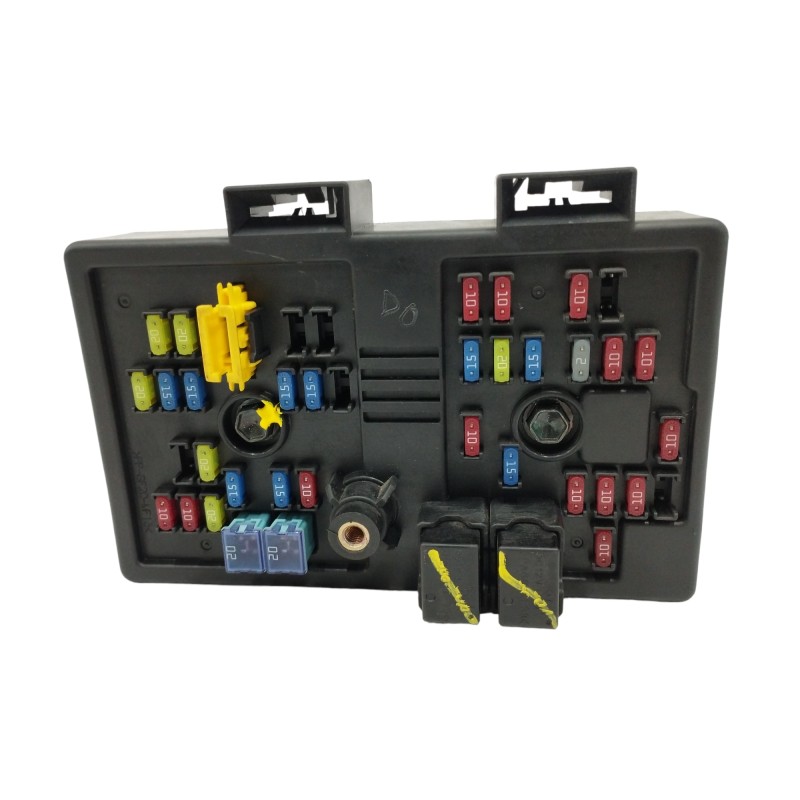 Recambio de caja reles / fusibles para chevrolet captiva 2.0 diesel cat referencia OEM IAM 96821082  