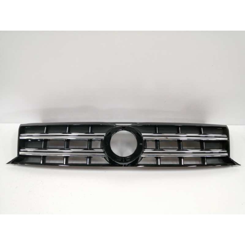 Recambio de rejilla delantera para volkswagen amarok comfortline doublecab 4motion referencia OEM IAM 2H6853651B  