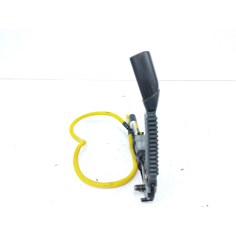 ENGANCHE CINTURON DELANTERO IZQUIERDO