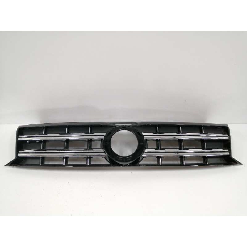Recambio de rejilla delantera para volkswagen amarok comfortline doublecab 4motion referencia OEM IAM 2H6853651B  
