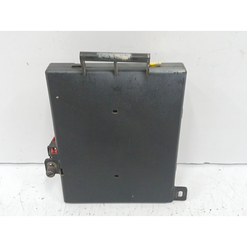 CAJA RELES / FUSIBLES