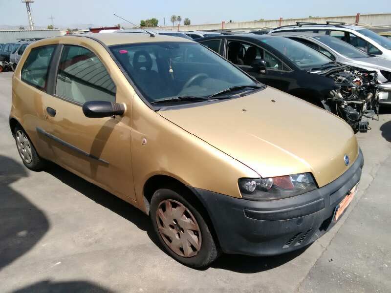 FIAT PUNTO BERLINA (188)