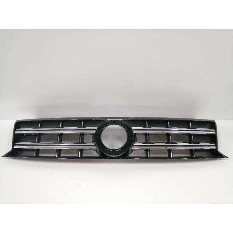 Recambio de rejilla delantera para volkswagen amarok comfortline doublecab 4motion referencia OEM IAM 2H6853651B  