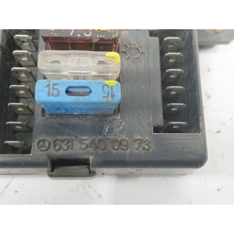 CAJA RELES / FUSIBLES
