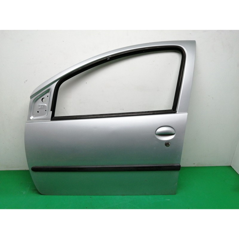 Recambio de puerta delantera izquierda para peugeot 107 1.0 cat (384f) referencia OEM IAM  OBSERVAR FOTOS 