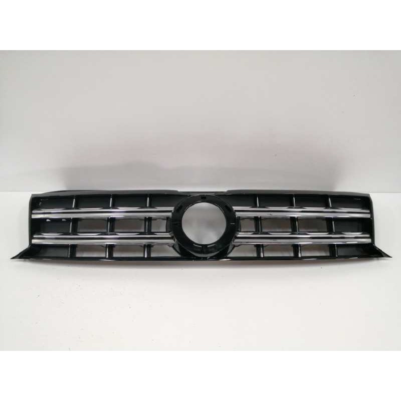 Recambio de rejilla delantera para volkswagen amarok comfortline doublecab 4motion referencia OEM IAM 2H6853651B  
