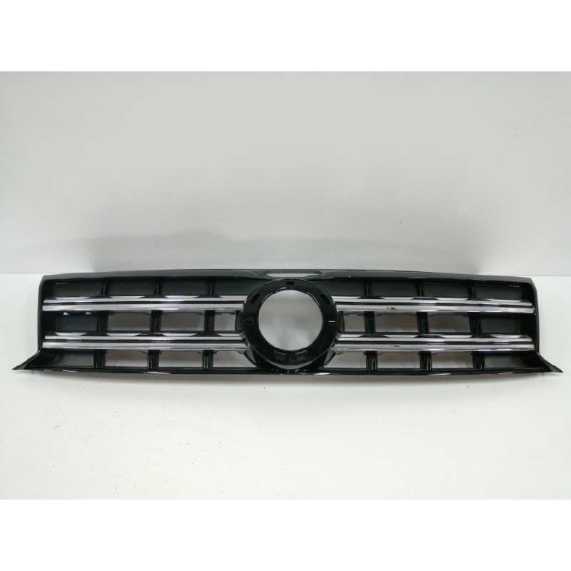 Recambio de rejilla delantera para volkswagen amarok comfortline doublecab 4motion referencia OEM IAM 2H6853651B  