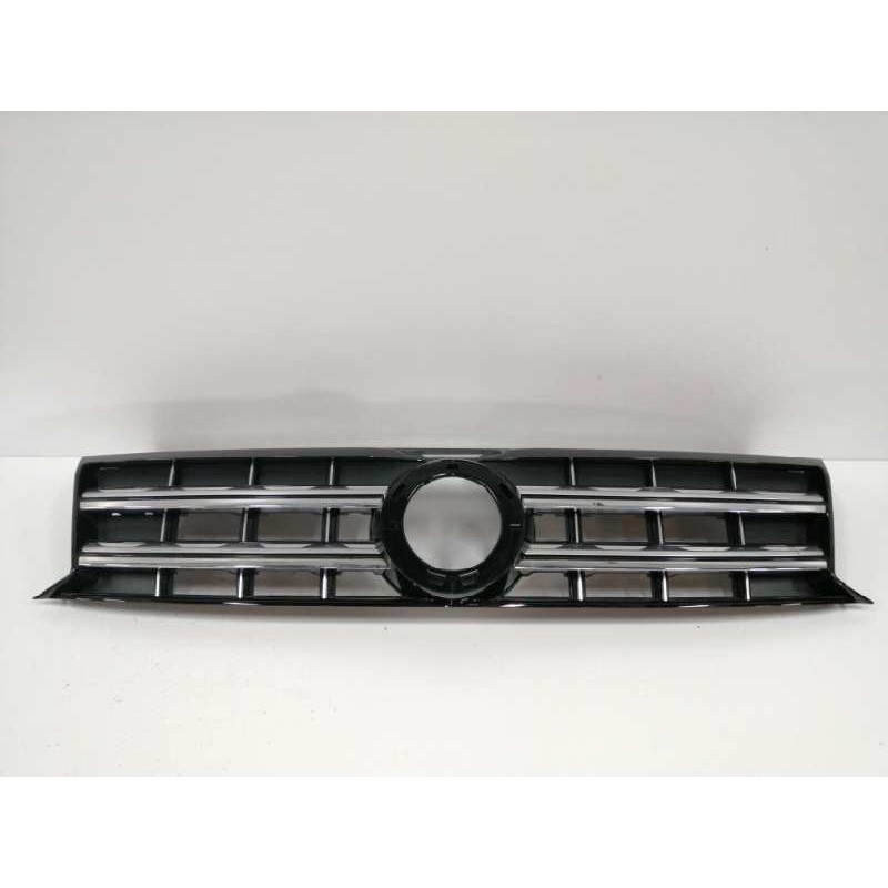 Recambio de rejilla delantera para volkswagen amarok comfortline doublecab 4motion referencia OEM IAM 2H6853651B  