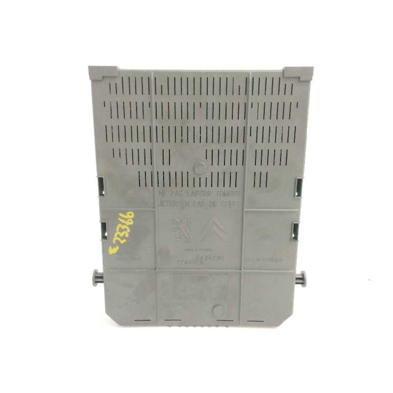 CAJA RELES / FUSIBLES