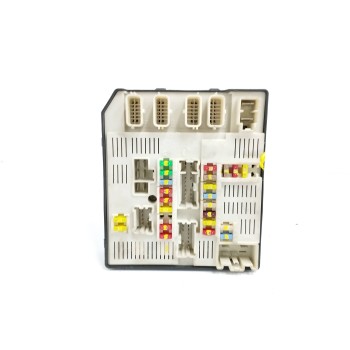 CAJA RELES / FUSIBLES 284B60009R 