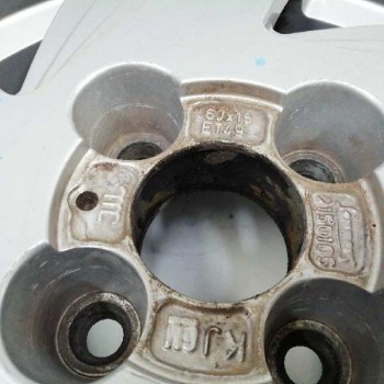 Recambio de llanta para opel vectra a 2.0 referencia OEM IAM 2150105 6JX15 ET49 KJ