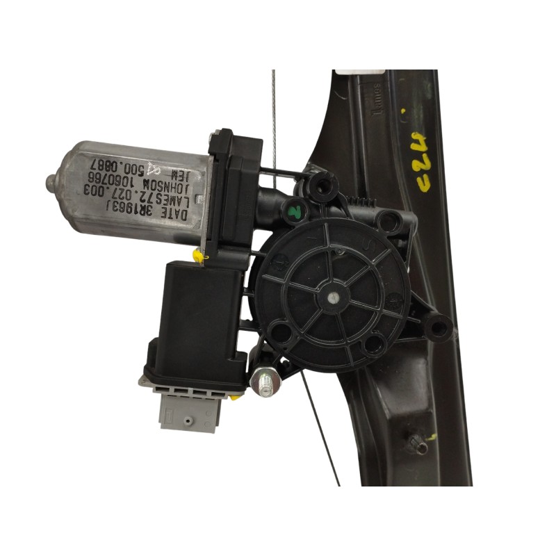 ELEVALUNAS DELANTERO DERECHO