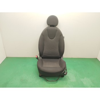ASIENTO DELANTERO IZQUIERDO 