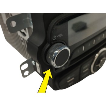 Recambio de sistema audio / radio cd para chevrolet aveo berlina hatchback 1.4 cat referencia OEM IAM 95127261 BOTON PELADO 5577