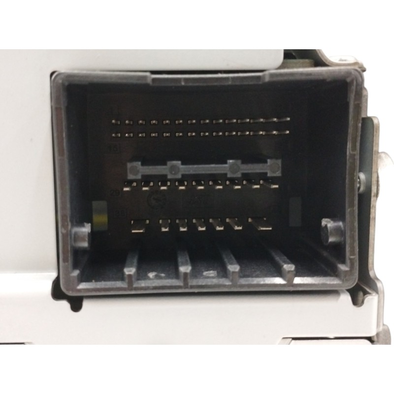 SISTEMA AUDIO / RADIO CD BOTON PELADO 557799431