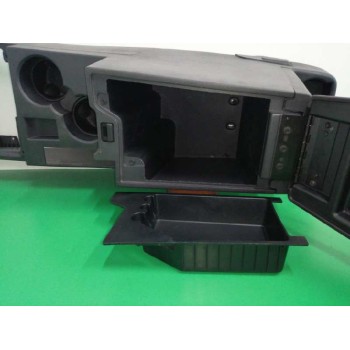 Recambio de apoyabrazos central para dodge nitro 2.8 crd referencia OEM IAM 5KE54TRM  