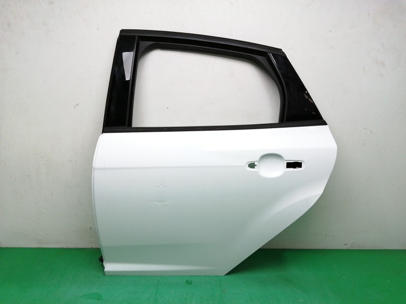 Recambio de puerta trasera izquierda para ford focus lim. trend + referencia OEM IAM 2164166 OBSERVAR FOTOS 