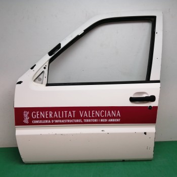 Recambio de puerta delantera izquierda para nissan terrano/terrano.ii (r20) 2.7 turbodiesel referencia OEM IAM  OBSERVAR FOTOS 