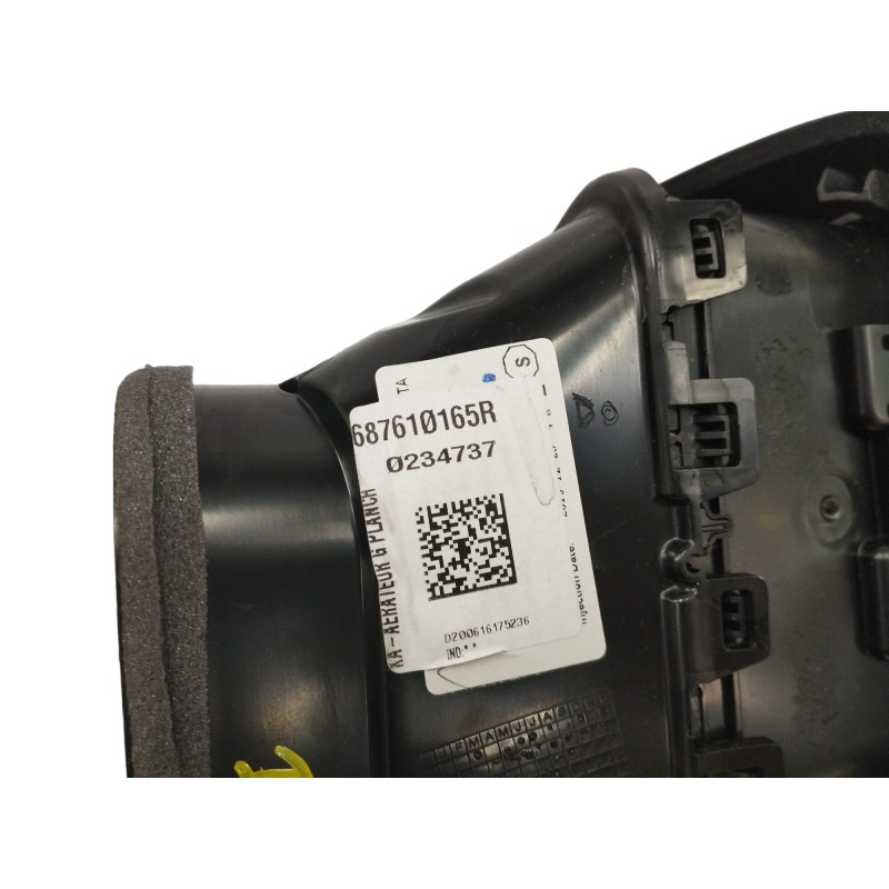 REJILLA AIREADORA LADO IZQUIERDO