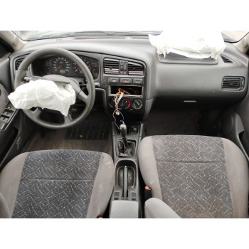 nissan primera berlina (p11) del año 1997