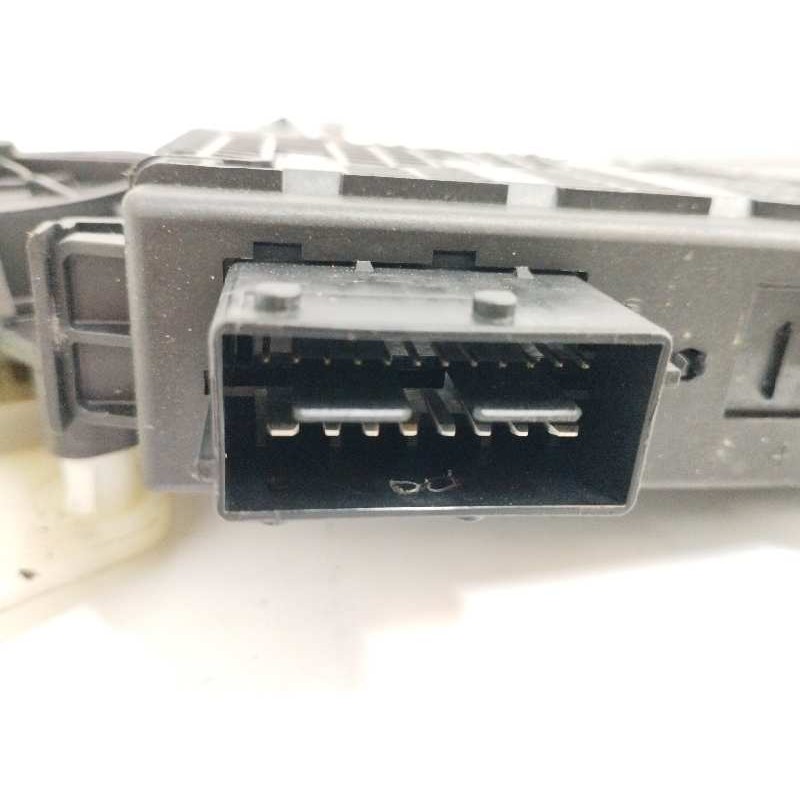 ELEVALUNAS DELANTERO DERECHO 9674032680