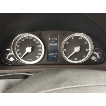 Recambio de carroceria corte para mercedes-benz clase c (w203) berlina 1.8 cat referencia OEM IAM   