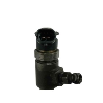 Recambio de inyector para ford fiesta (cb1) trend referencia OEM IAM 0445110339  