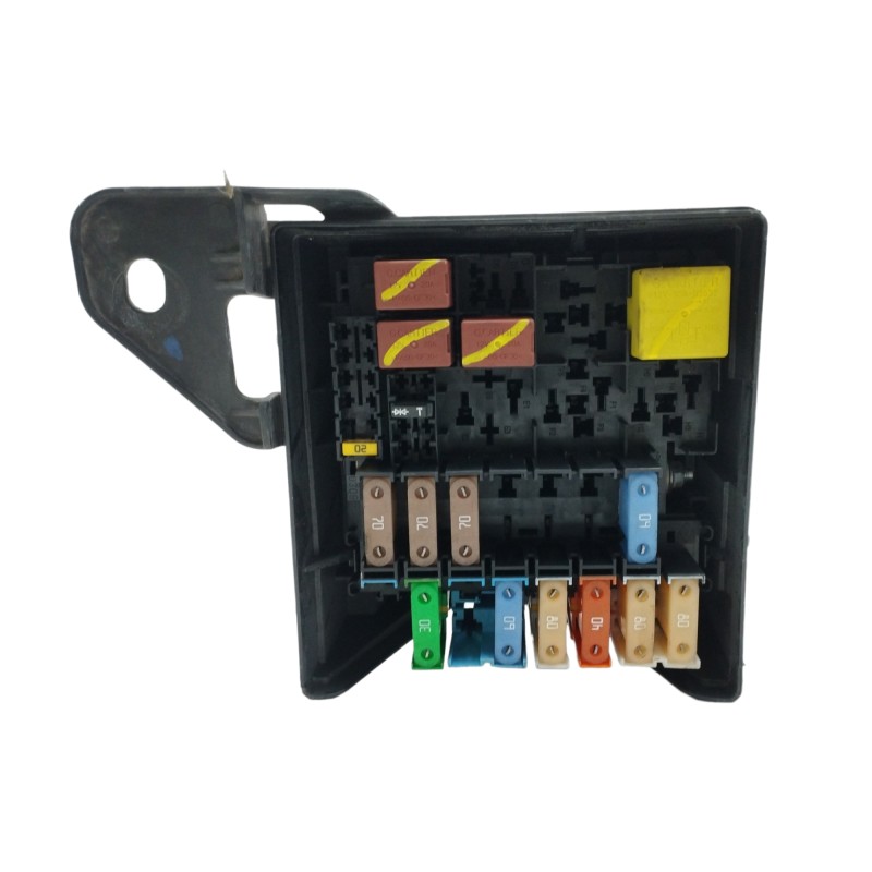 Recambio de caja reles / fusibles para renault laguna grandtour iii 2.0 dci diesel fap referencia OEM IAM 240110203R  